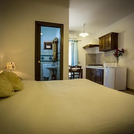 Al Belvedere Salina Hotel Leni